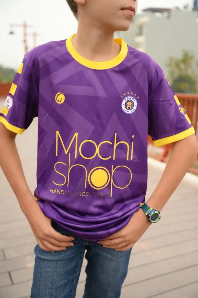 Áo Hanoï Spirit – Phiên Bản Mochi Shop